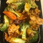 Best Chicken w. Broccoli in Powell, OH